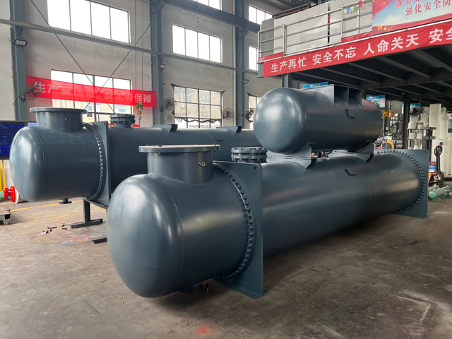 Anti-Corrosion Water Cooled Evaporator Shell And Tube Type Heat Exchanger Flooded Type